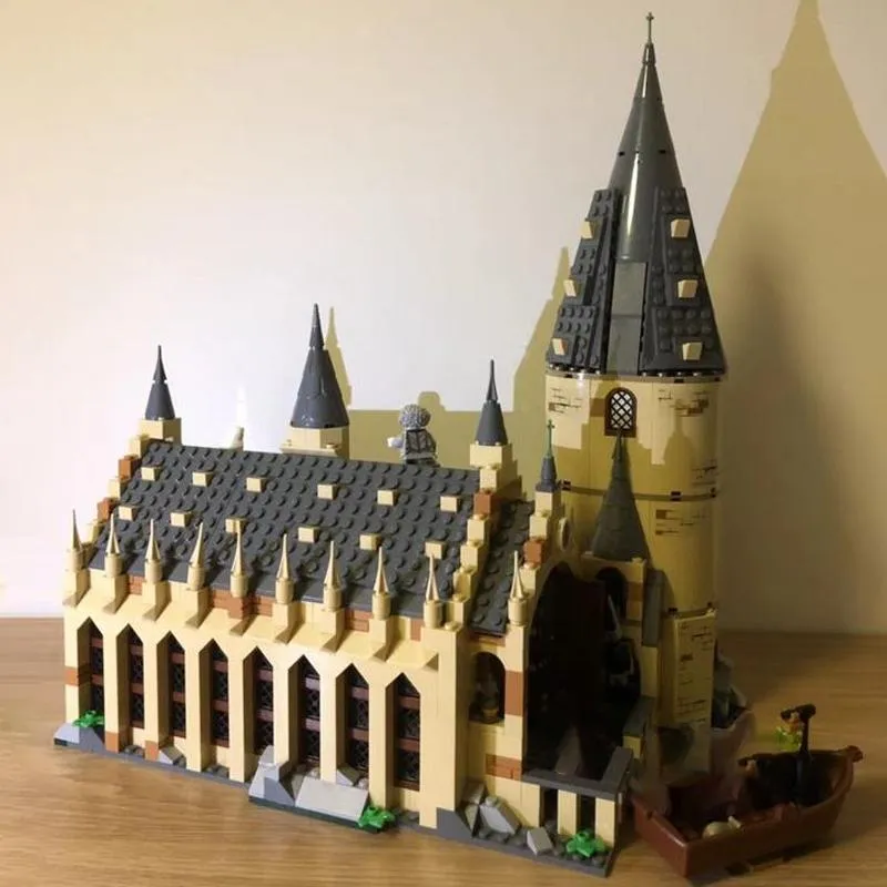 Hogwarts building 2025 blocks