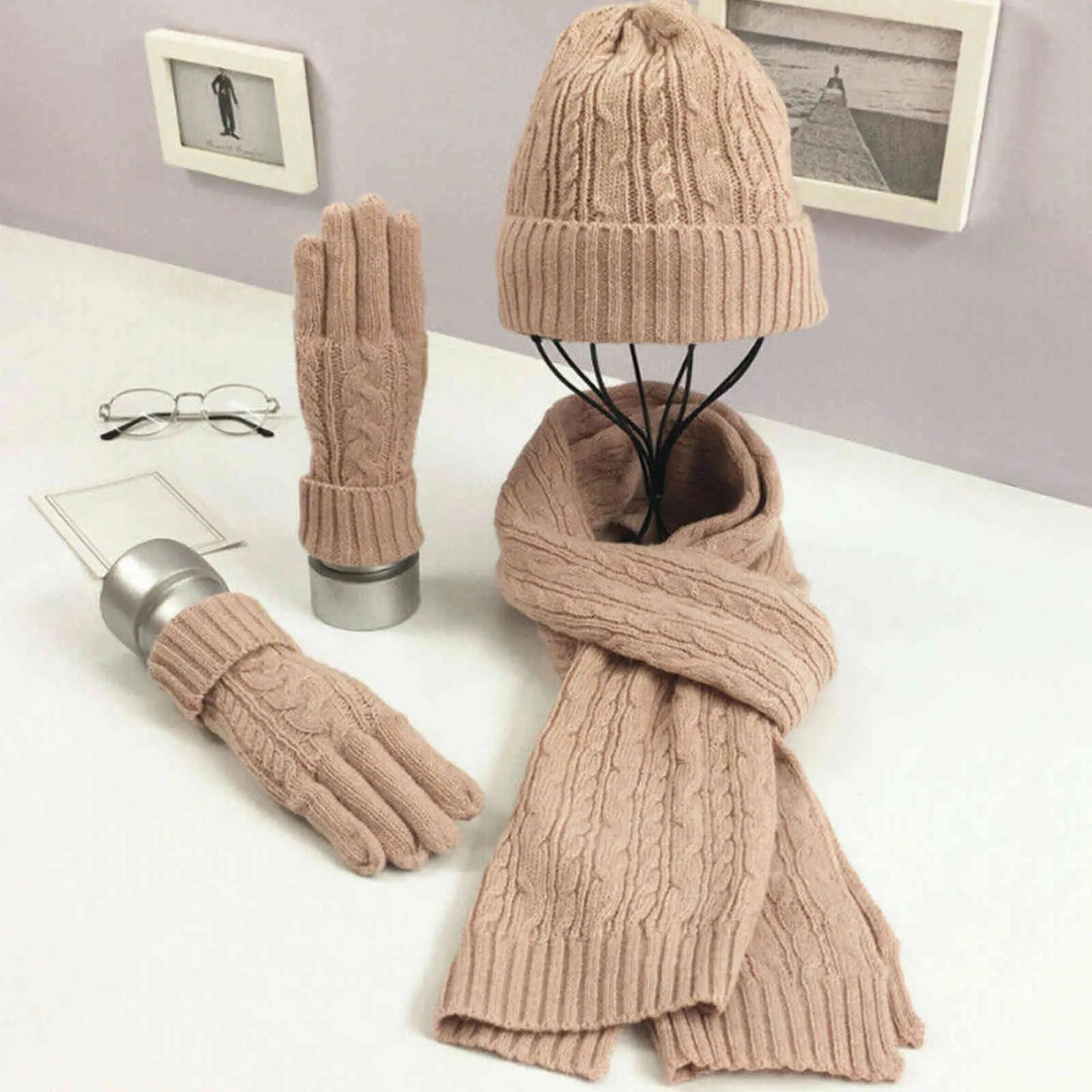 Moda 3 pc de malha chapéu luva conjuntos para inverno mulheres morna lã torção bonnet headband sólido knit scarf presente de ano novo