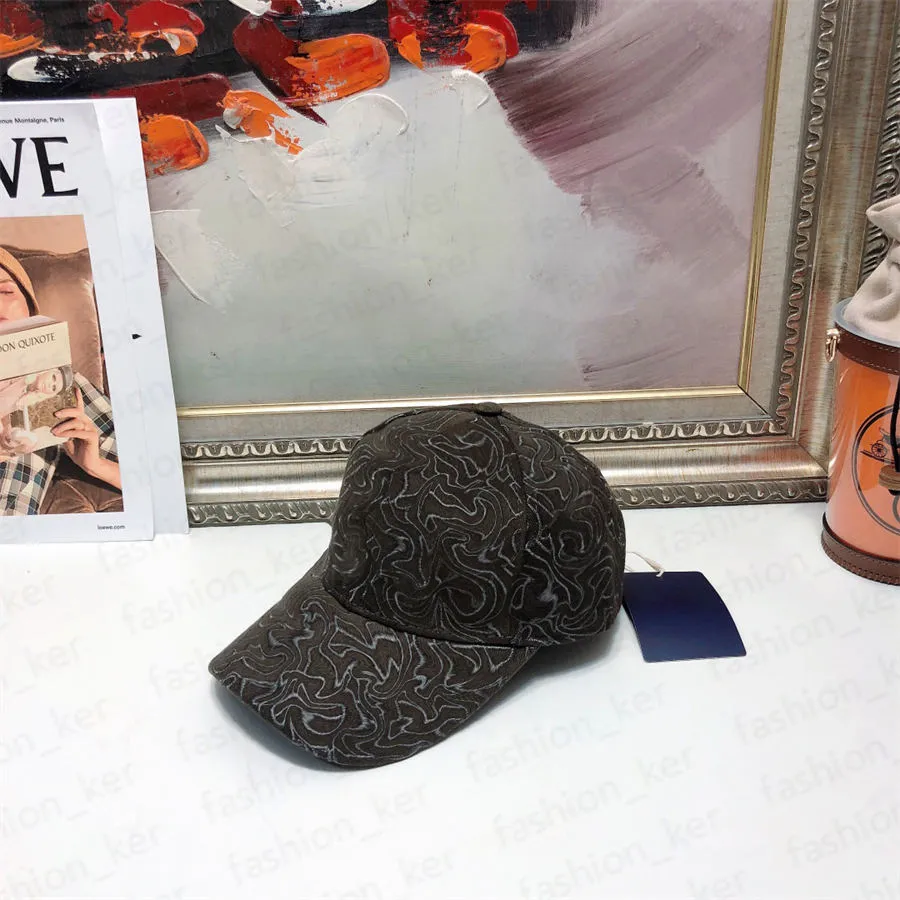 Designer Ball Caps Versatile Sports Hat Fashion Hats Cool Classic Baseball Cap for Man Woman Popular 7 Color Good Quality236C