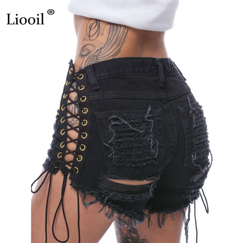 Liooil Plus Size Tassel Denim Partido Rave Shorts Mulheres Sexy Club Skinny Lace Up Mid Cintura Buraco Botão Rivet Fly Black Calças de Jeans Short 210621
