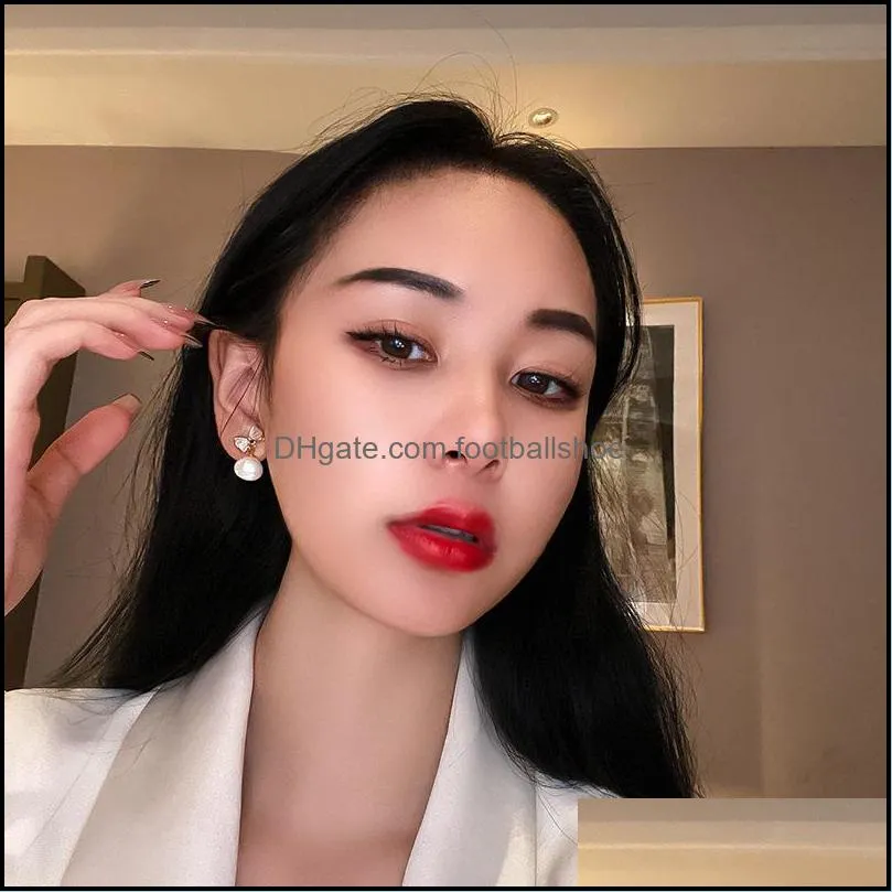 Dangle & Chandelier Sweet Big Round Pearl Shell Bow Earrings For Woman Korean 2021 Party Girl`s Drop Earring Fashion Jewelry