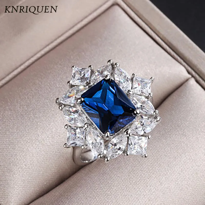 Cluster Rings Knriquen Vintage 925 Sterling Zilver Blauw Corundum Topaz Voor Dames Charms Hoge Carbon Diamonds Cocktail Ring fijne sieraden