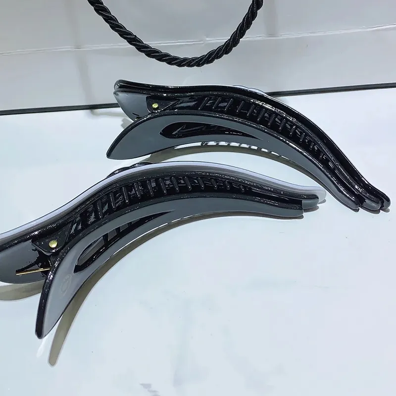 Clip de tiburón acrílico blanco y negro de moda de 12x3 cm, horquilla con clips en forma de garra para mujer, tocado favorito, accesorios de joyería, regalos vip