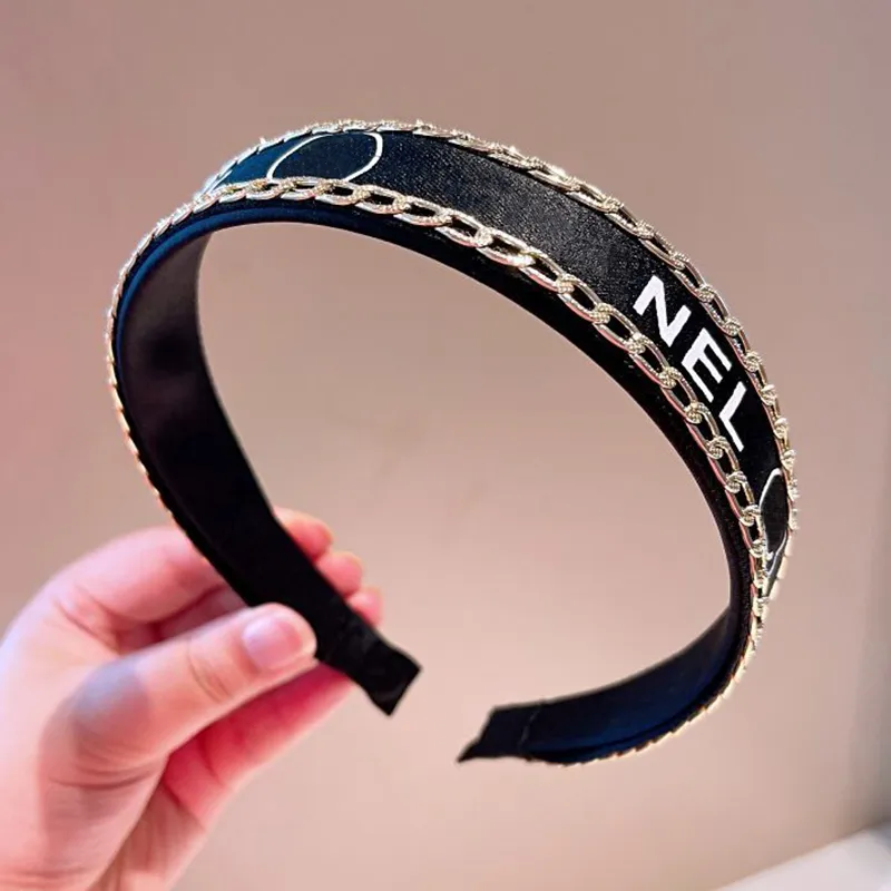 Designer Headband Women Girl Hair Bands Retor Headwraps Gifts Narrow Bxcaps C Headwear Letter Chain Head Hoop D2201233Z