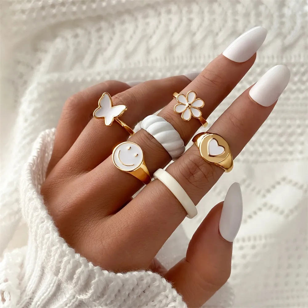Punk Vintage Butterfly Heart Smile Rings Set Women Ins Style Colorful Love Rings Cute Finger Rings for Girls Jewelry Gifts