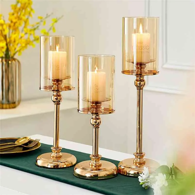 European Metal Crystal Candle Lantern Gold Candle Holders Bröllop Centerpieces Center Table Candlesticks Fester Heminredning 210722