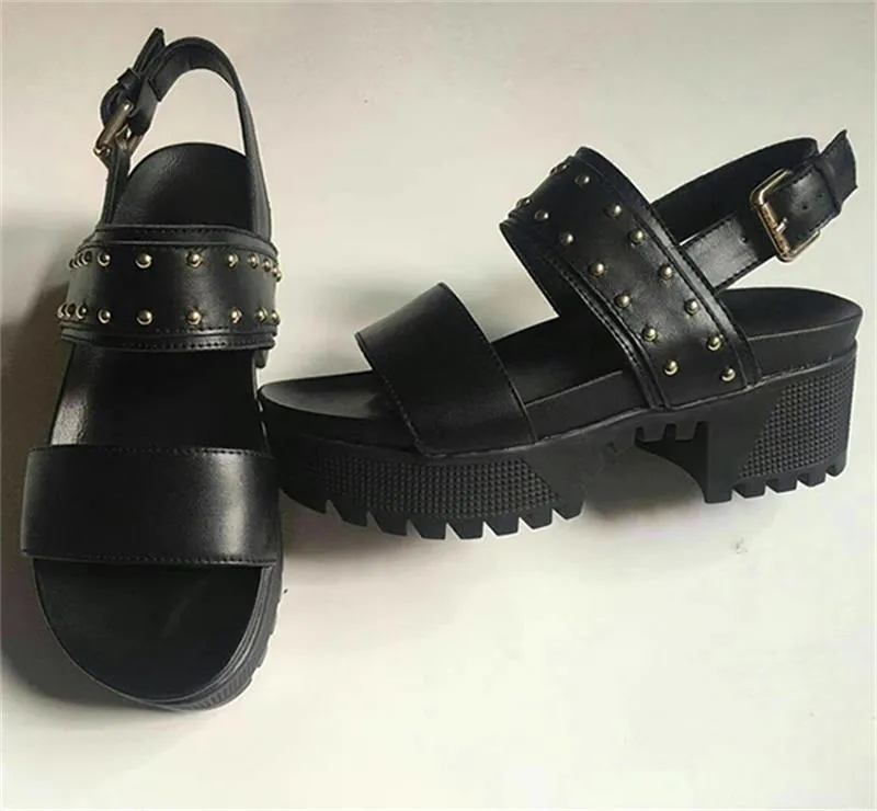 Kobiety Sandały Laureata Platformy Sandały Glazed Cielaty Skórzane Patent Płótno Designer Paznokcie Kobiety Buty Grube Dolny Party Sandal Z Pudełkiem