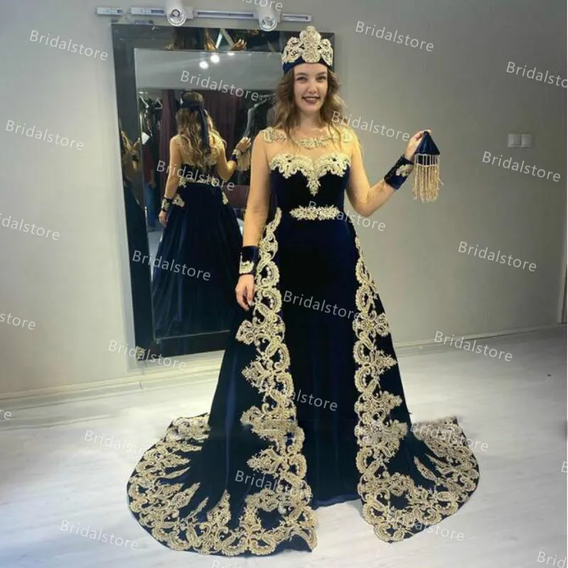 Traditionell Kosovo Albanian Velvet Evening Klänningar Elegant Overkirt Navy Blue Prom Klänning Sexig Backless Formell Engagemang Klänning För Kvinnor