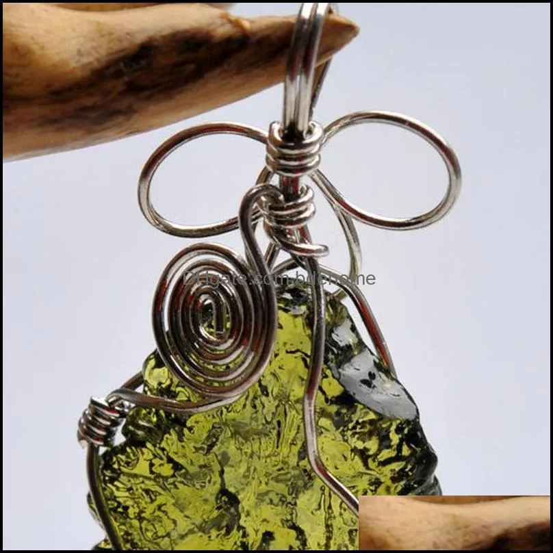 Natural Moldavite Green Crystal Energy Stone Pendant For Men And Women Couple necklace Fine Jewelry LJ201016 620 Q2