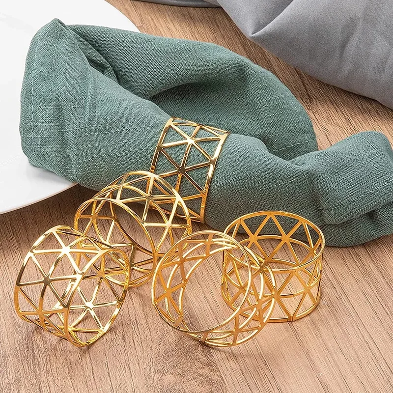 12pcs/lot Napkin Rings Metal Wedding Decoratio Confetti Round Hollow Out Individual Decorative Gold Table Towel Holder Dinner Accessories Stand Serving CL0011