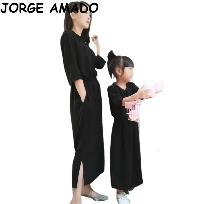 Dopasowanie rodziny stroje matka i córka sukienka czarny z długim rękawem Moda rodzic-dziecko ubrania YM010 210610