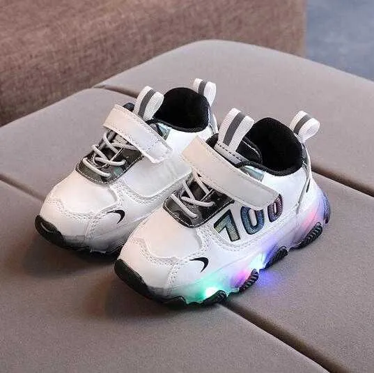 Zapatillas luminosas de talla 21-30 para niñas, zapatos brillantes transpirables para bebés, calzado acolchado para niños, zapatillas con luz Led G1025