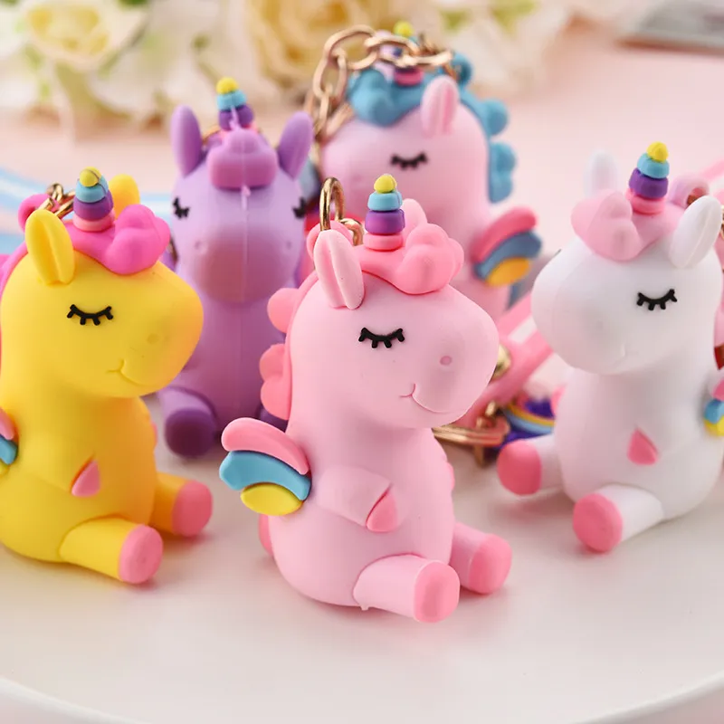 Fashion stéréo arc-en-ciel Unicorn Keychain Keyring Toys for Kids Creative Phone Bag Car Exquis Pendant Gift For Friends