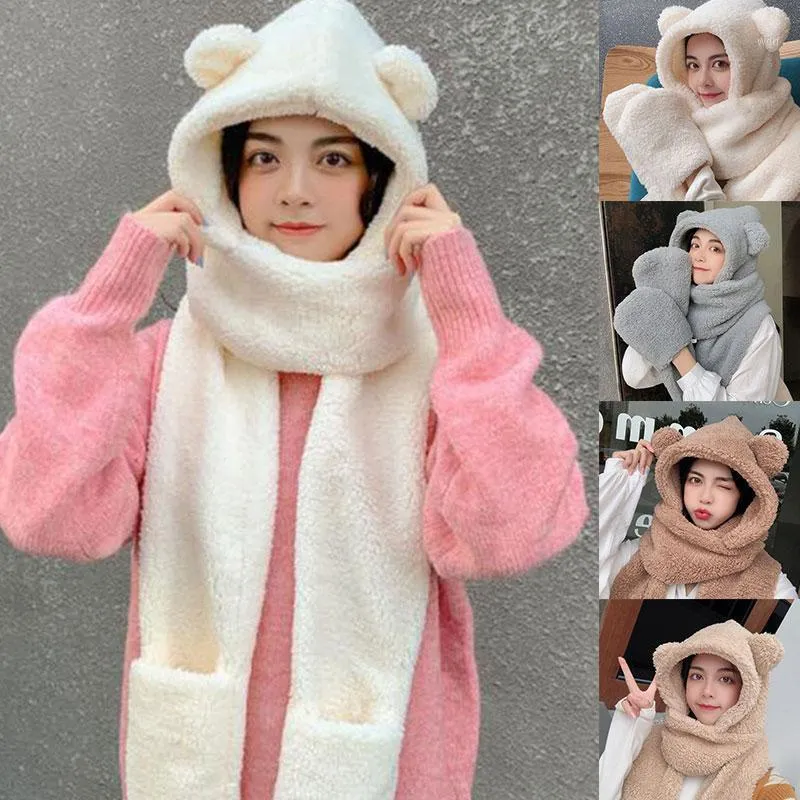 Береты 2021 Корейский плюшевый медведь уха защита от уха шляпа женская осень зима милый нагрудник шарф перчатки с капюшоном универсальный теплый