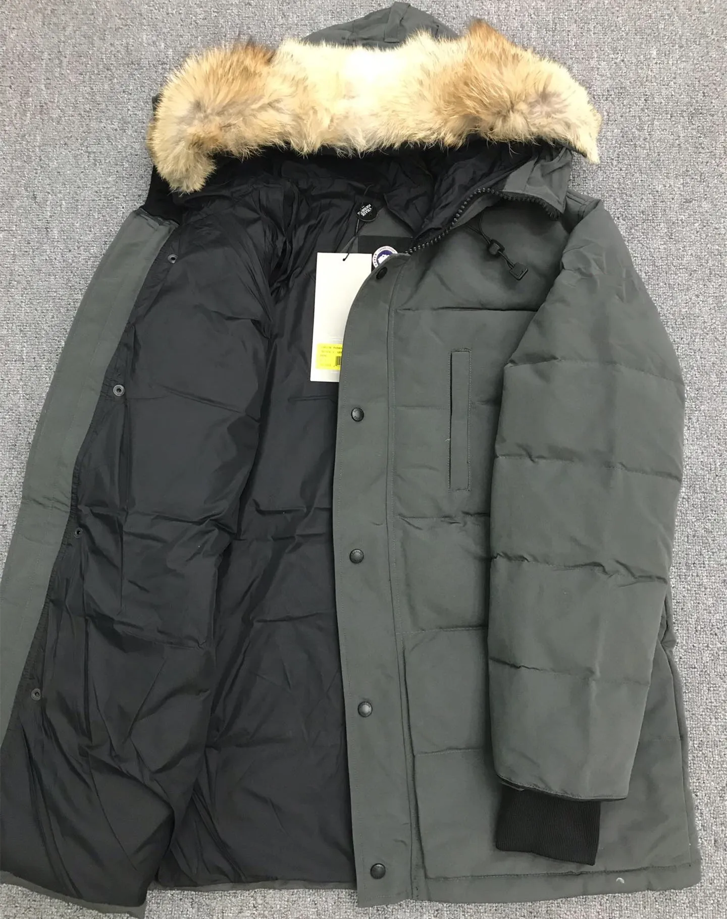 Män ner parka fusion passar borttagbar coyote päls jacka bokstav designer kvinnor duk quiltade blixtlåsfickor