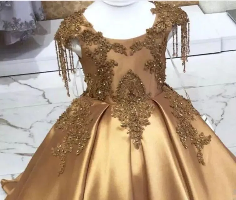 Vestidos dorados top para niñas