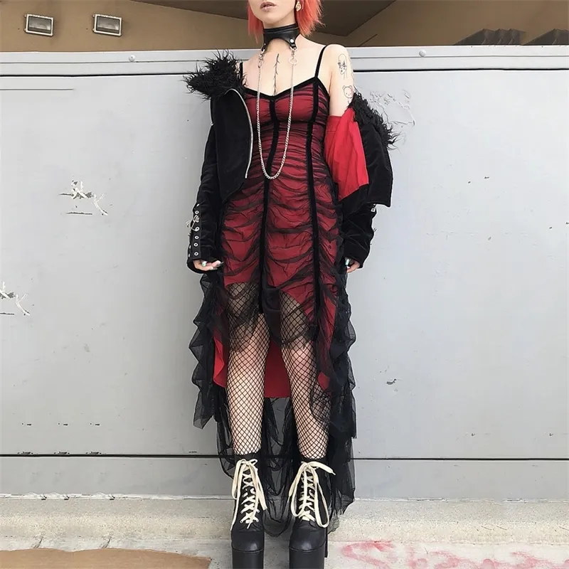 Malha gótica rosética plissada desenhista sexy vestido mulheres menina escura verão vermelho preto desenhador de retalhos irregulares vestidos 210304