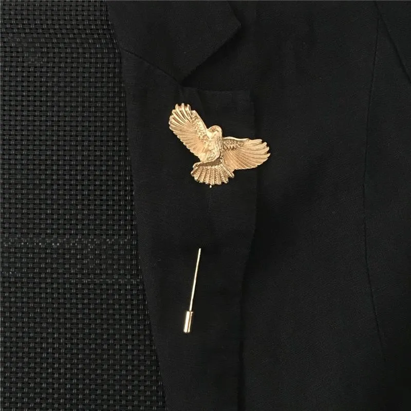 Pins, broscher Ladies Cloth Art Eagle Bird Leaf Brosch Pin Hat Cardigan Sjal Professionell Piercing Lapcoat Badge Smycken Tillbehör