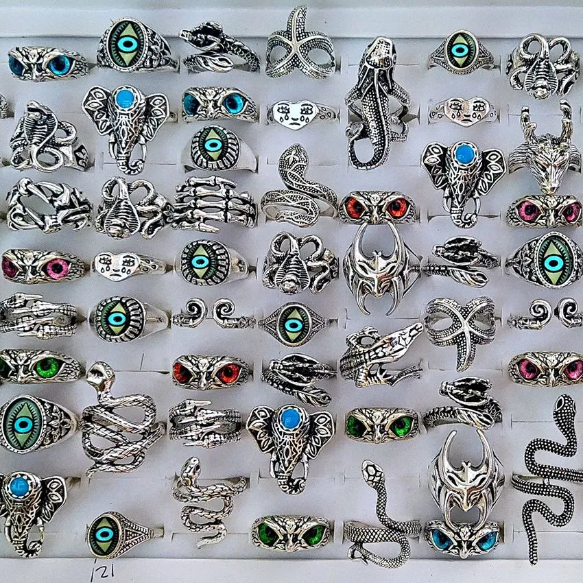 Lots en vrac 50pcs / lot Nouveau Mix Punk Rock Bague En Alliage D'argent pour Hommes Femmes Rétro Yeux D'animaux Serpent De Mode Anneaux En Gros Partie Vintage Bijoux Homme Cadeau