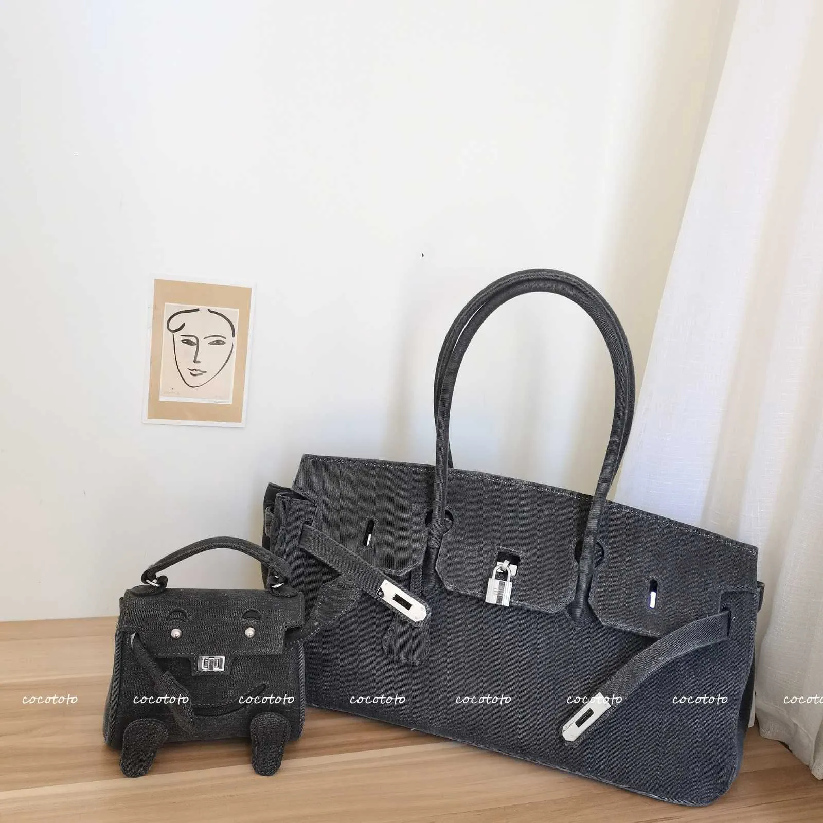 DHgate.com:Mini Kelly Funny Cute Little Canvas Crossbody
