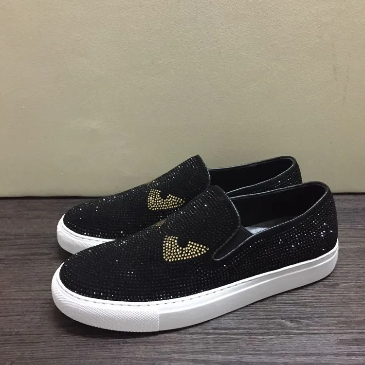 New Italy Style Fashion Skull Dress Scarpe da sposa Diamante nero Strass Spikes uomo Antiscivolo Punta tonda Mocassini casual Rivetti Sneakers basse 37-45