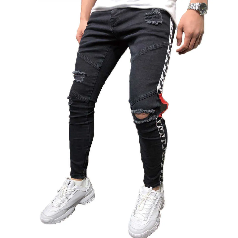 Jeans da uomo laterali con patchwork a righe rosse bianche Pantaloni in denim strappati alla moda Pantaloni skinny neri Jeans da uomo X0621