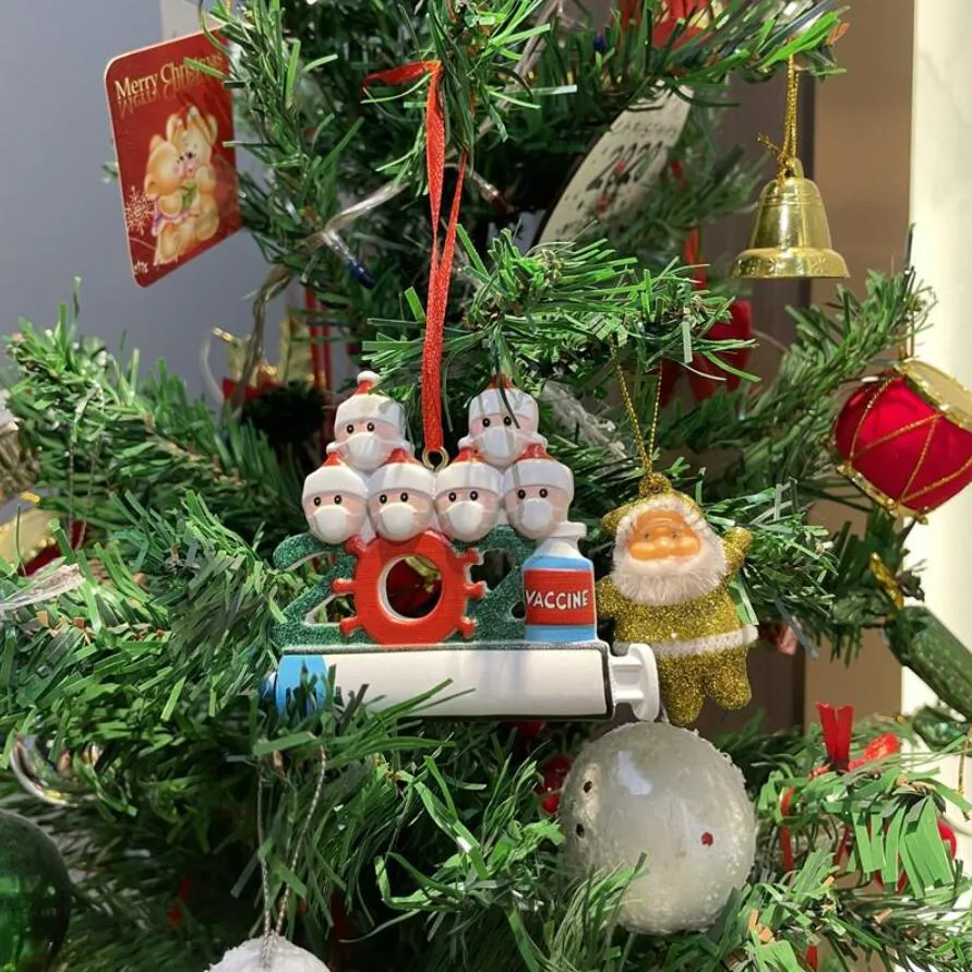 2021 Nova decoração de Natal Quarentine Ornamentos Resina Material Família de 1-9 cabeças DIY Tree Acessórios de pingente com corda em estoque