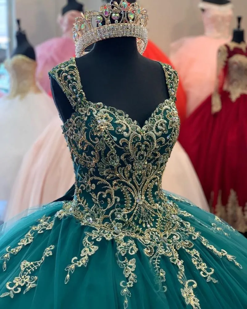 فساتين Quinceanera مطرزة باللون الأخضر الداكن عتيقة بخرز كريستالي طويل دانتيل للحفلات الراقصة فساتين حفلات عيد الميلاد للبنات فستان حلو 16 vestidos de 15 a￱os