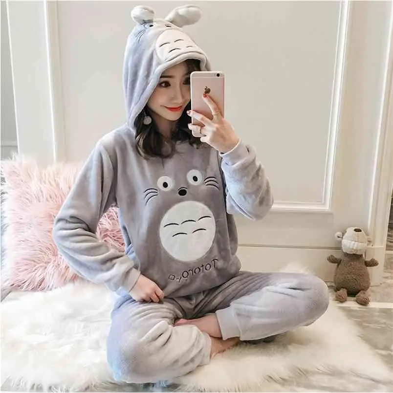 Thick Warm Flannel Cute Cartoon Totoro Hooded Pajamas Sets Women Winter Long Sleeve Coral Velvet Sleepwear Pijama Mujer Homewear 210830