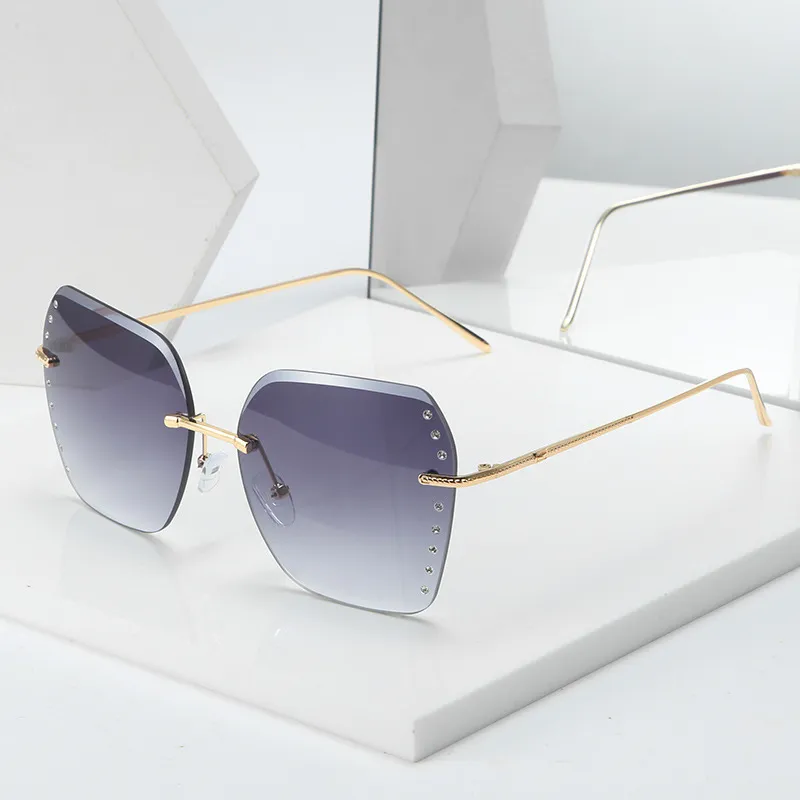 Mode Vierkante Grote Frame Zonnebril Mannen en Vrouwen Merk Designer Cut Edge Point Diamond RICHTLOCHTE Zonnebril UV400 Lens Hoge kwaliteit