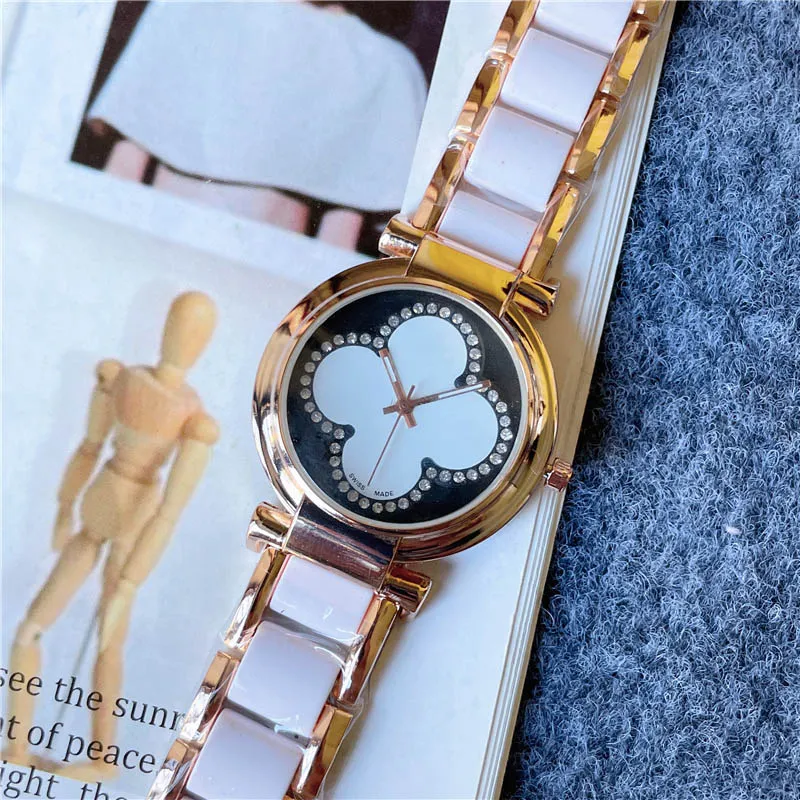 Merk Horloges Vrouwen Dames Meisje Kristal Bloem Stijl Metalen Stalen Band Quartz Luxe Polshorloge L73