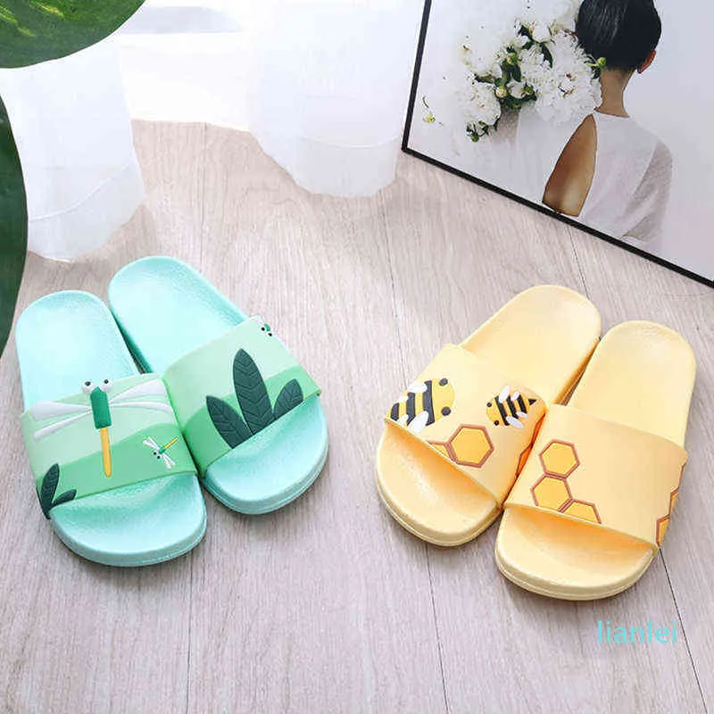 Chinelos de Banheiro das Mulheres Anime Anime Indoor Sapatos Bonito Fruta Geléia Cor Transparente Open Toe Mulher Shose Slides Slides Y1223