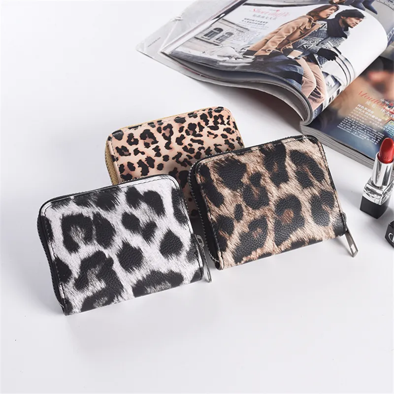 Portacarte con stampa animalier leopardata Portamonete con cerniera Portafogli corti in pelle sintetica da donna