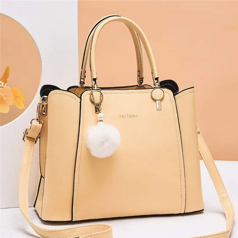 Designer beach hotsell bags 2020