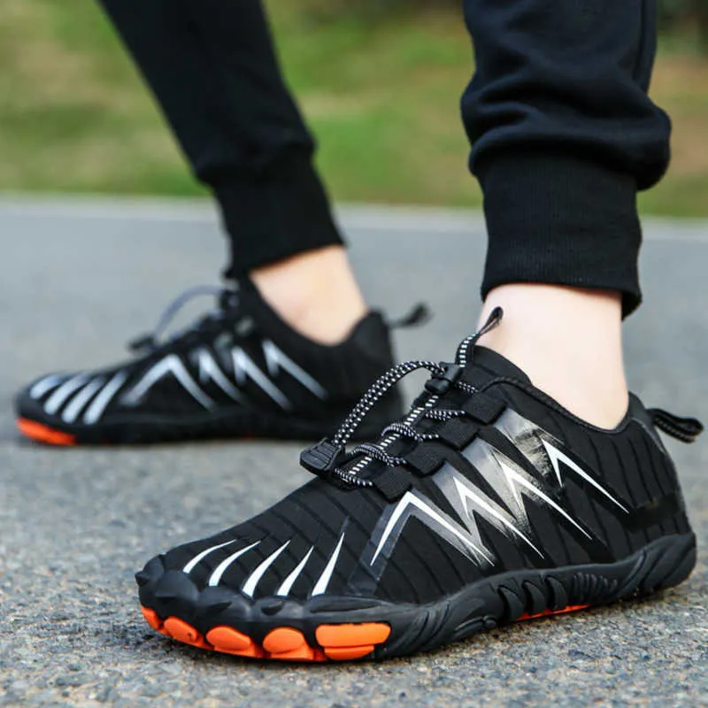 Non slip Water Sneakers Men Women Barefoot Footwear New Five Finger Swimming Shoes Wading Shoe Outdoor Diving Beach Hiking Shoes Y0714