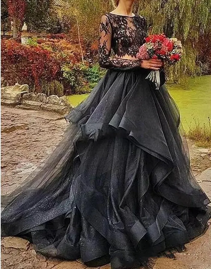 Land Langarm Schwarze Brautkleider Tops Spitze Illusion Mieder Piping Lange Brautkleider 2021 Vintage Gotische Hochzeitskleid Billig