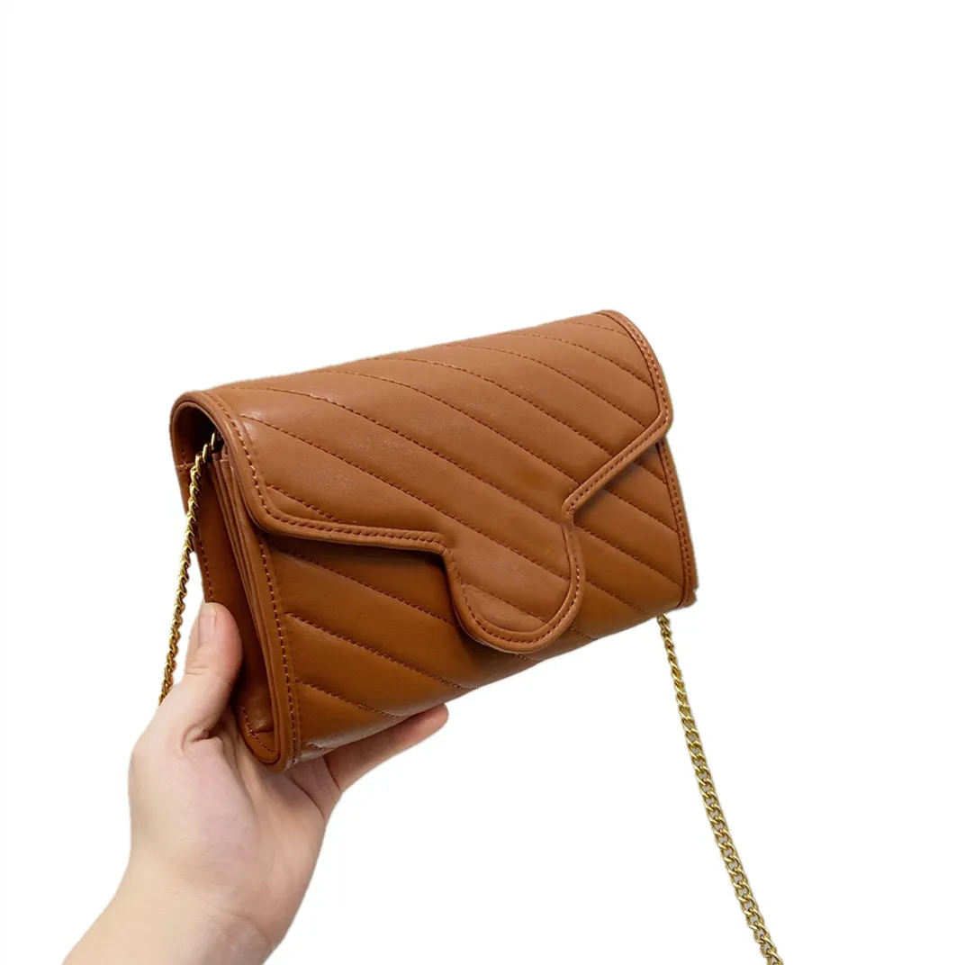 2021 Ins Classic Hearts Chains Crossbody Bag Zig Zag Women Designer