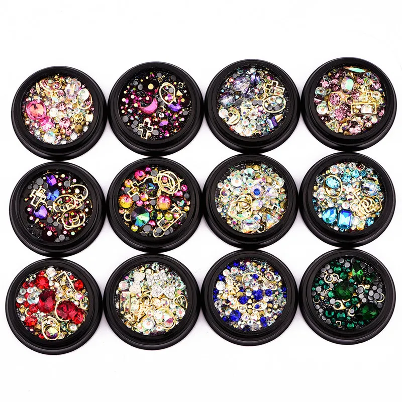 Unghie colorate Strass Nail art fai da te Glitter Diamanti Cristalli Perline Gioielli Multi stili Oro Argento Borchie Gemme Rivetti in metallo Charms