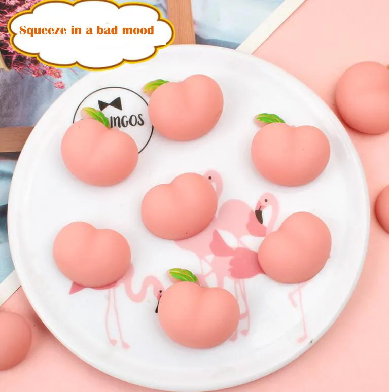 Simulering Peach Pinch Butt Squeeze Toy Soft Lim Persikor Vent Dekompression Leksaker Mobiltelefon Tillbehör Ornament Creative Student Kids Presenter
