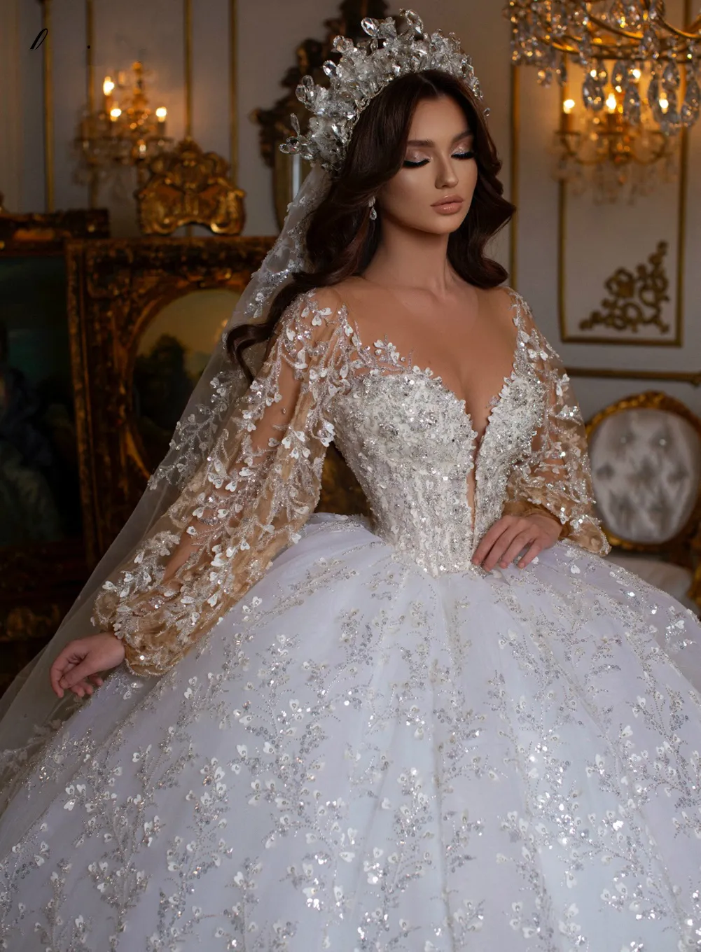 Robe de mariée princesse col en V sans manches Robe de mariage brillante  ornée des appliques et des paillettes Laçage dans le dos [#ROBE2015021]