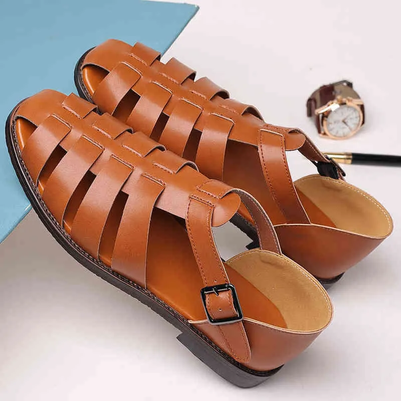 Sandales hommes en cuir hommes à la mode été chaussures romaines hommes décontracté confortable doux chaussures de plage appartements EUR tailles 38-48 220302