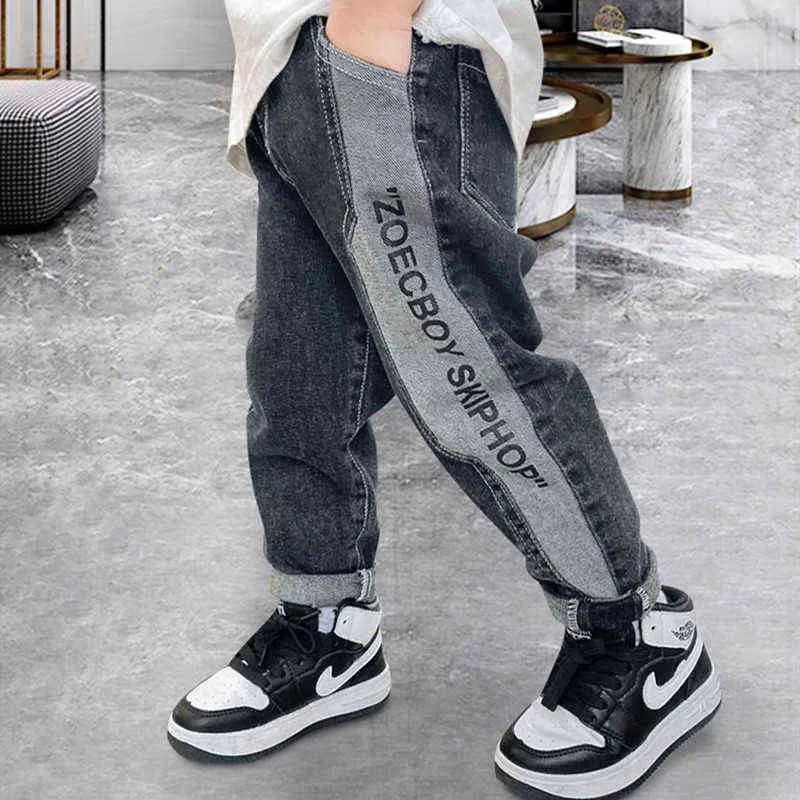 Vêtements pour enfants occidentaux 3-13 ans Boys Jeans Letter Patchwork Pantoureur Pantalon d'automne TRENDY HIVER ÉPARGE PAUGNE DE DENIM