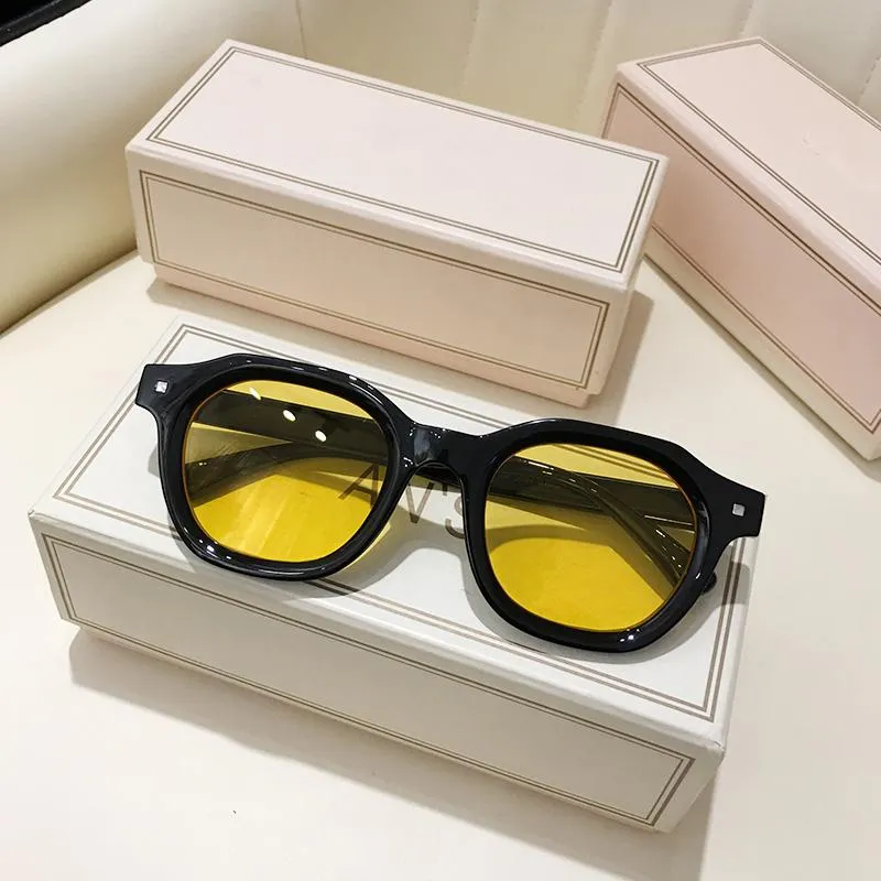 Sunglasses Trendy Square Rectangle Oversized Women 2022 Brand Design Vintage Green Rivet Yellow Lens Men Shade Sun Glasses UV400