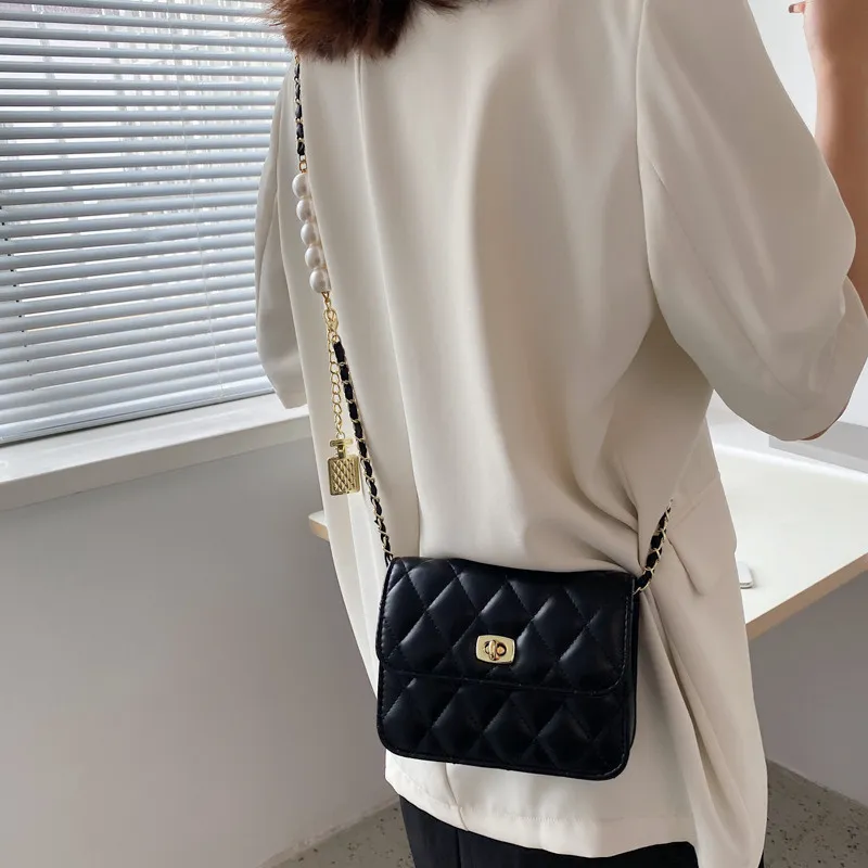 2022 Summer Popular New Women`s Bag Trend Fashion Diamond Chain Cross-body Bags Versatile Small Square Bag