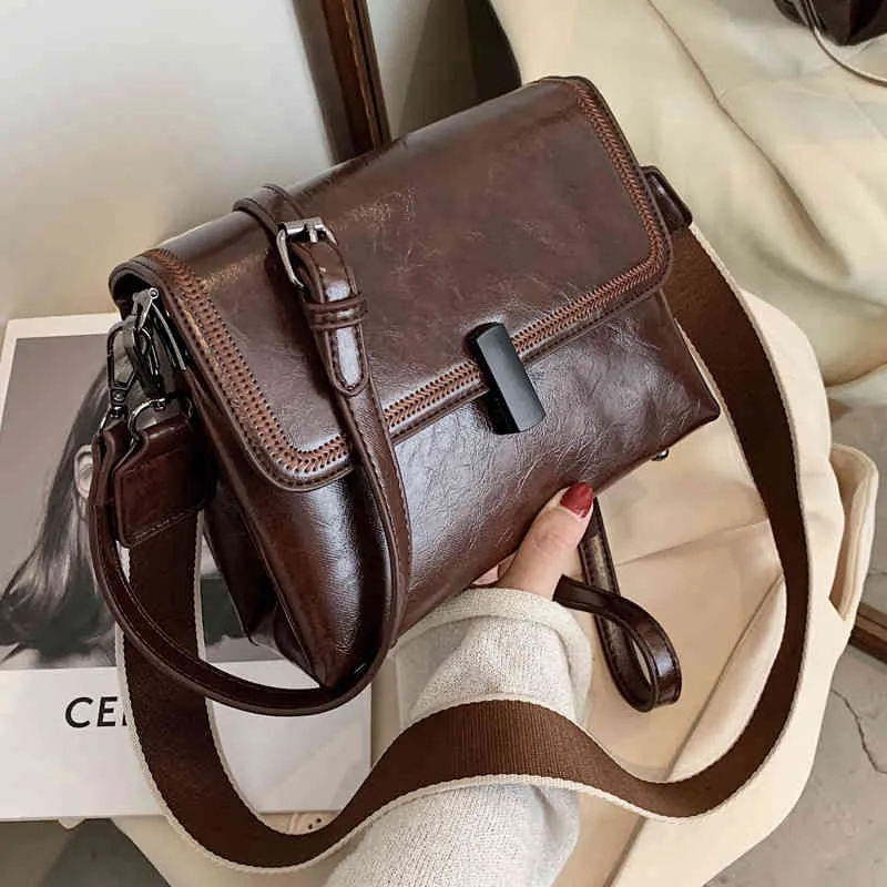 Küçük PU Deri Crossbody Çanta Kadınlar için 2021 Klasik Trend Geniş Bant Omuz Çantaları Parmak Kadın Çanta Lady Çanta