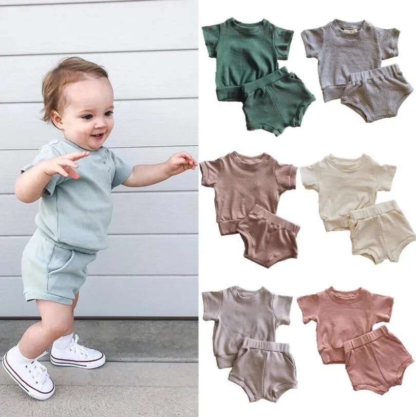 Bébé Vêtements Tout-petits Filles Courtes Sans Manches Fil Solide Camisole Jarretelles Gilet Tops + Triangle Shorts Costume Tenues Mode Bébé 2PCS Ensemble ZY