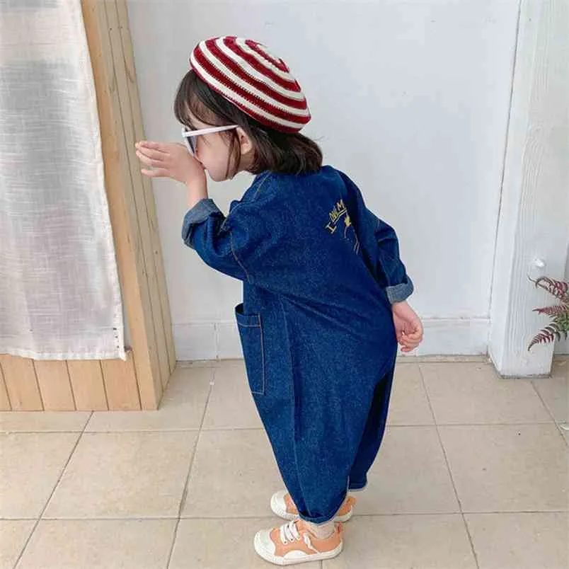 Barnkläder Jumpsuit Höst Boys Flickor Casual Letter Tooling Denim Baby Barnkläder Japanes Koreansk stil 1-7 år 210816