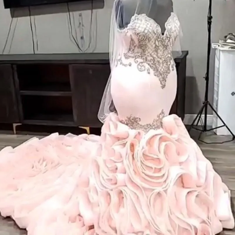Casual Dresses Plus Size Mermaid Bridal Modest Rosa Off Axel Ärmlös Lång Organza Pärlor Ruffles Robe de Mariée