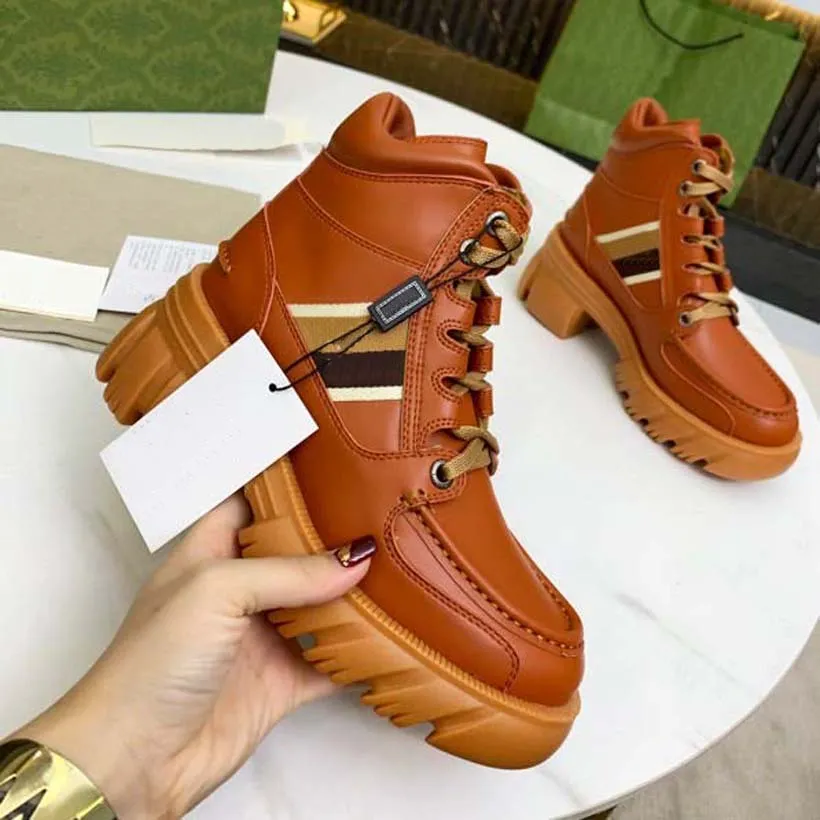 Classic Ankle boots Womens Designer shoes warm winter brand style booties martin Leather material Rubber grooved sole Retro sports With Box