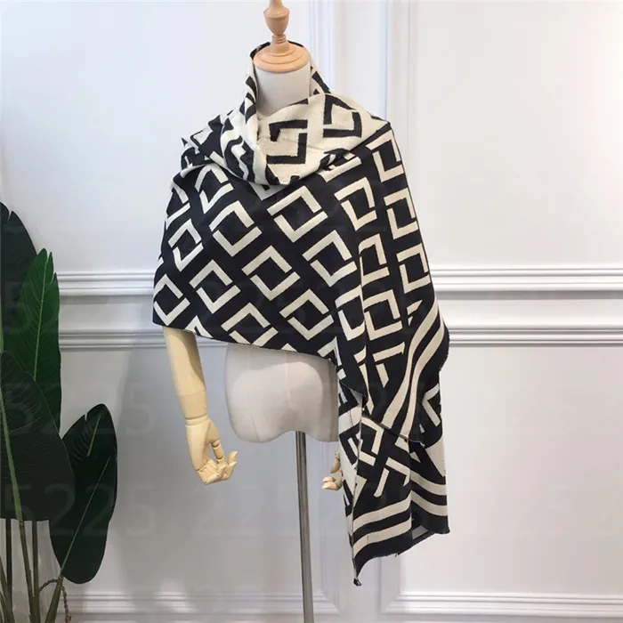 Sciarpa in cashmere invernale da donna stilista di moda 2022 Stampa di grandi dimensioni Foulard lettera Anello sciarpe di lusso 180-65 cm Sciarpe bandana spessa